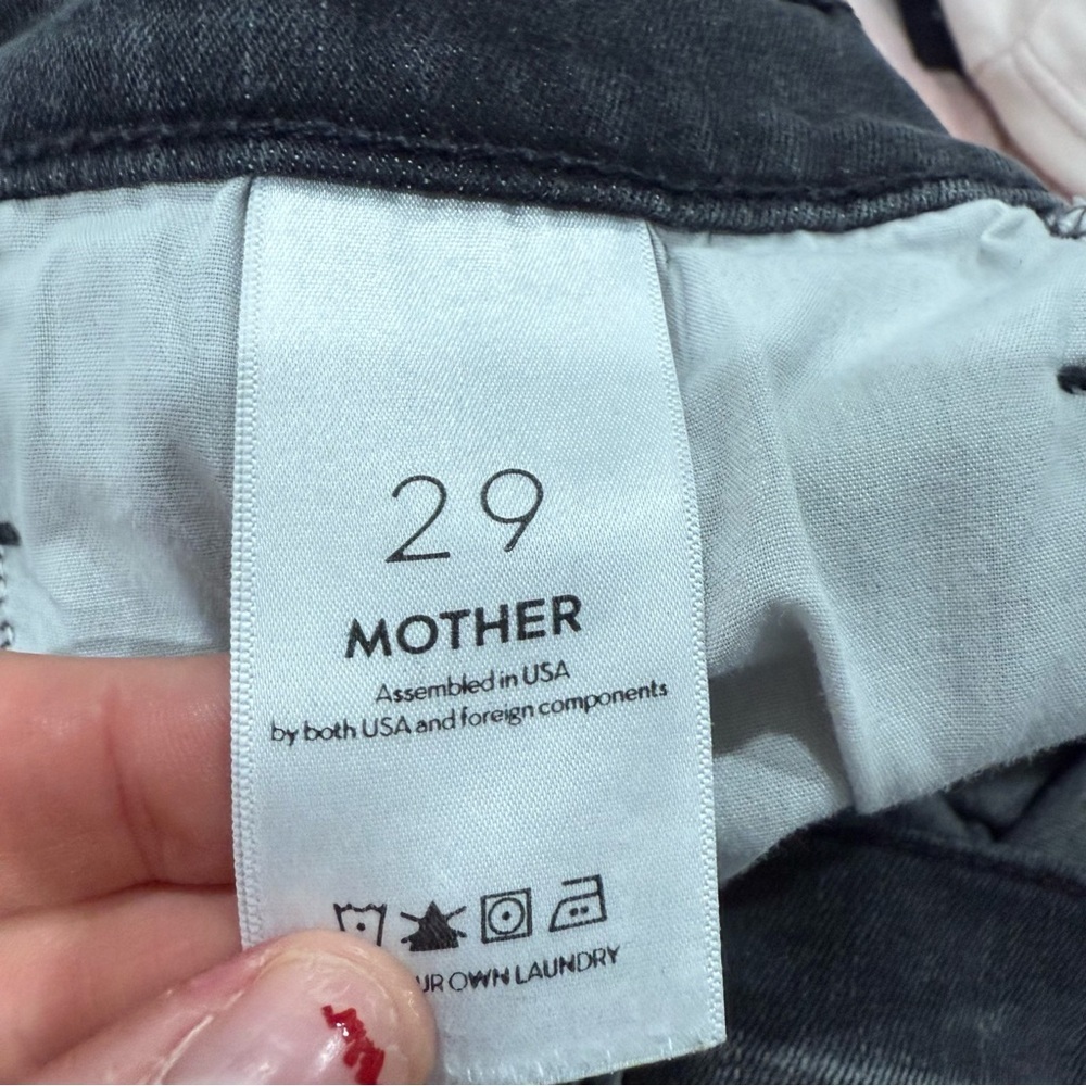 Mother Jeans The Hustler Ankle Fray in One Last Time - Picture 7 of 8